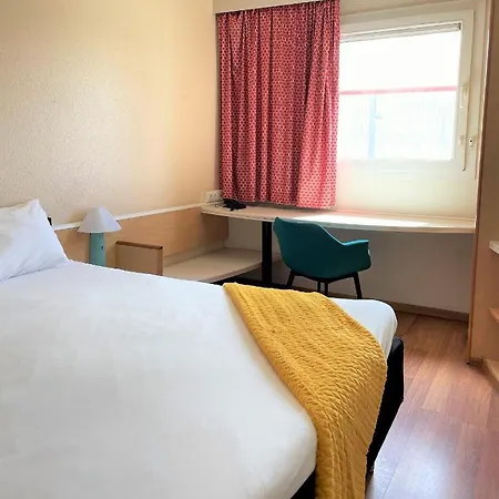 Ibis Porto Sul Europarque מלון