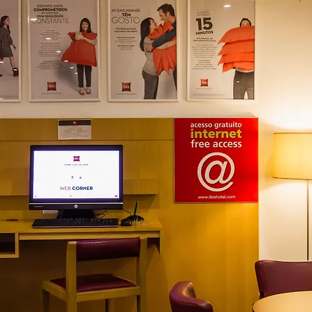 Ibis Porto Sul Europarque מלון סנטה מריה דה פיירה