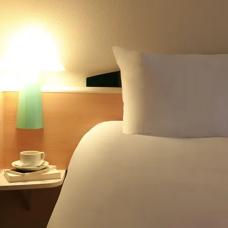 Ibis Porto Sul Europarque 2* סנטה מריה דה פיירה