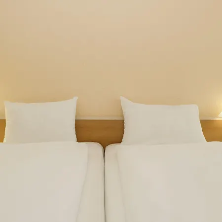 מלון Ibis Porto Sul Europarque