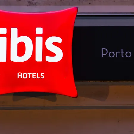 Ibis Porto Sul Europarque ホテル サンタ・マリア・ダ・フェイラ