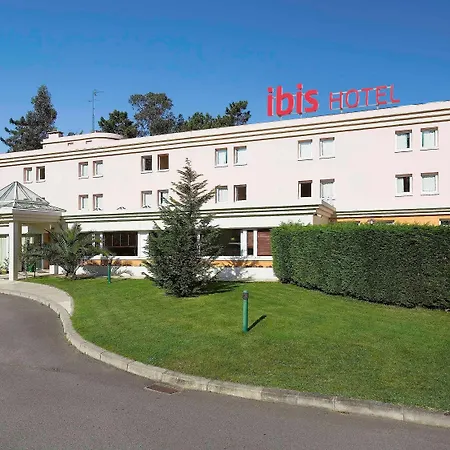 Ibis Porto Sul Europarque サンタ・マリア・ダ・フェイラ