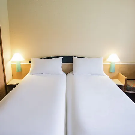 Ibis Porto Sul Europarque מלון סנטה מריה דה פיירה