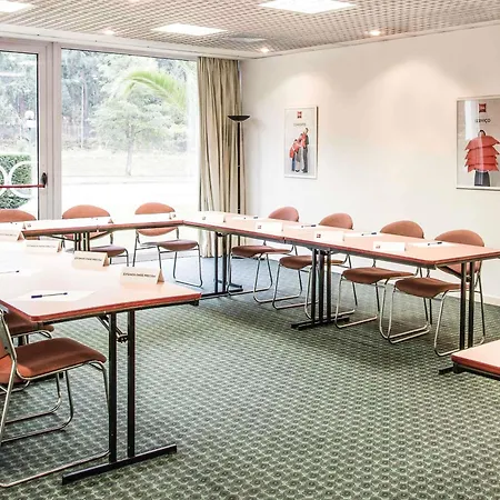 Ibis Porto Sul Europarque 2*