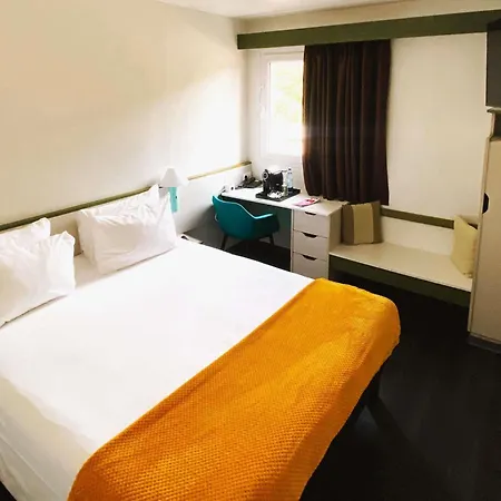 Ibis Porto Sul Europarque 호텔 산타마리아다페이라