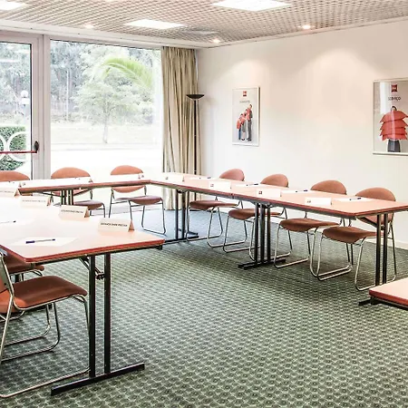 Ibis Porto Sul Europarque 2*