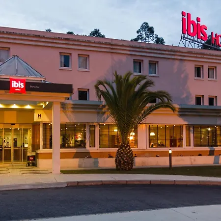 Ibis Porto Sul Europarque מלון