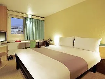 Ibis Porto Sul Europarque 2* סנטה מריה דה פיירה